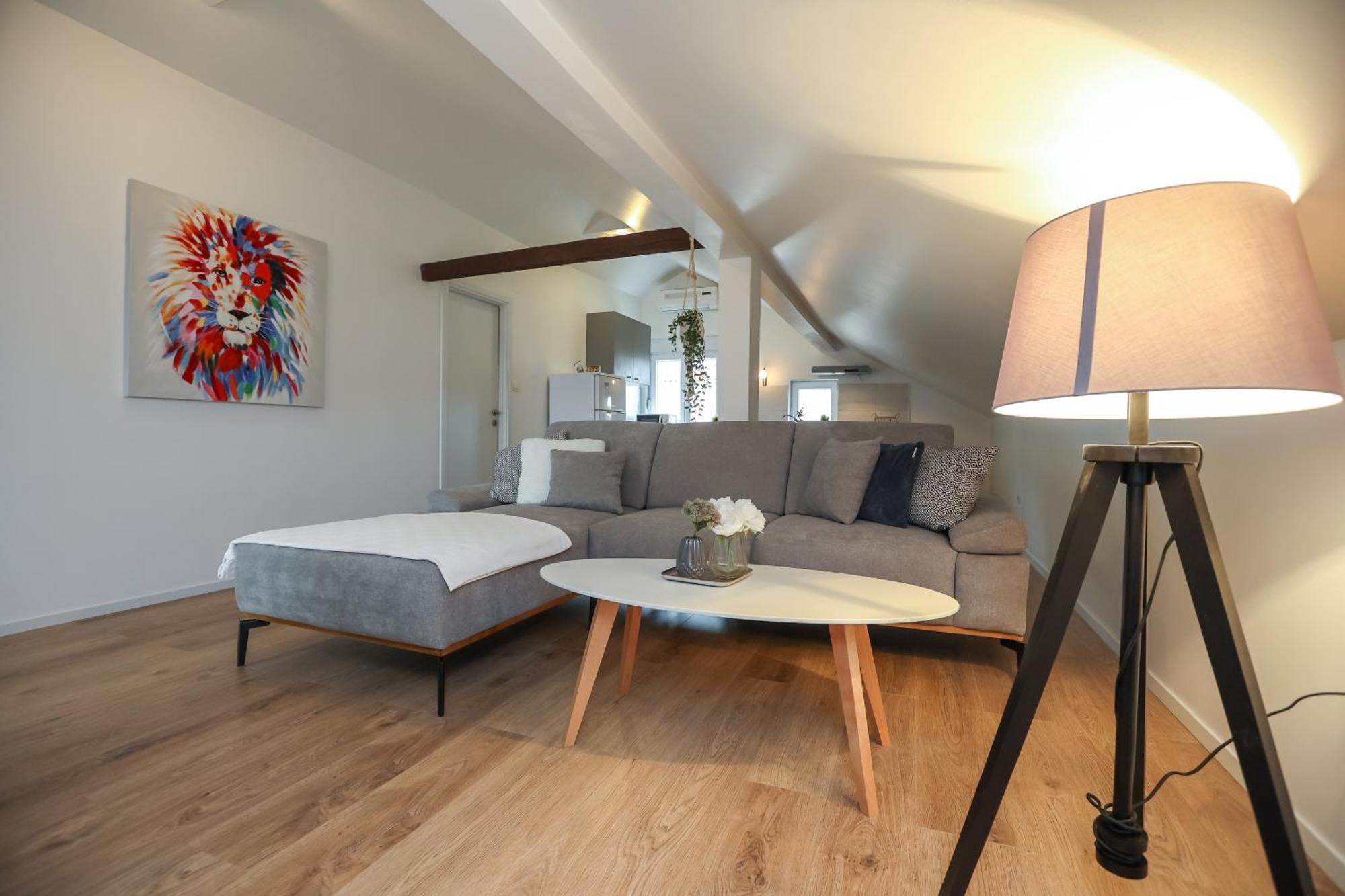 Lolly Apartment *