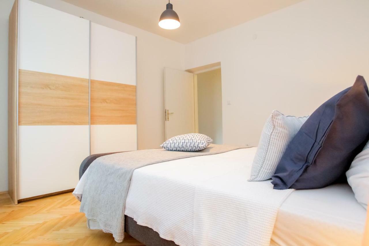 Apartment Lolly