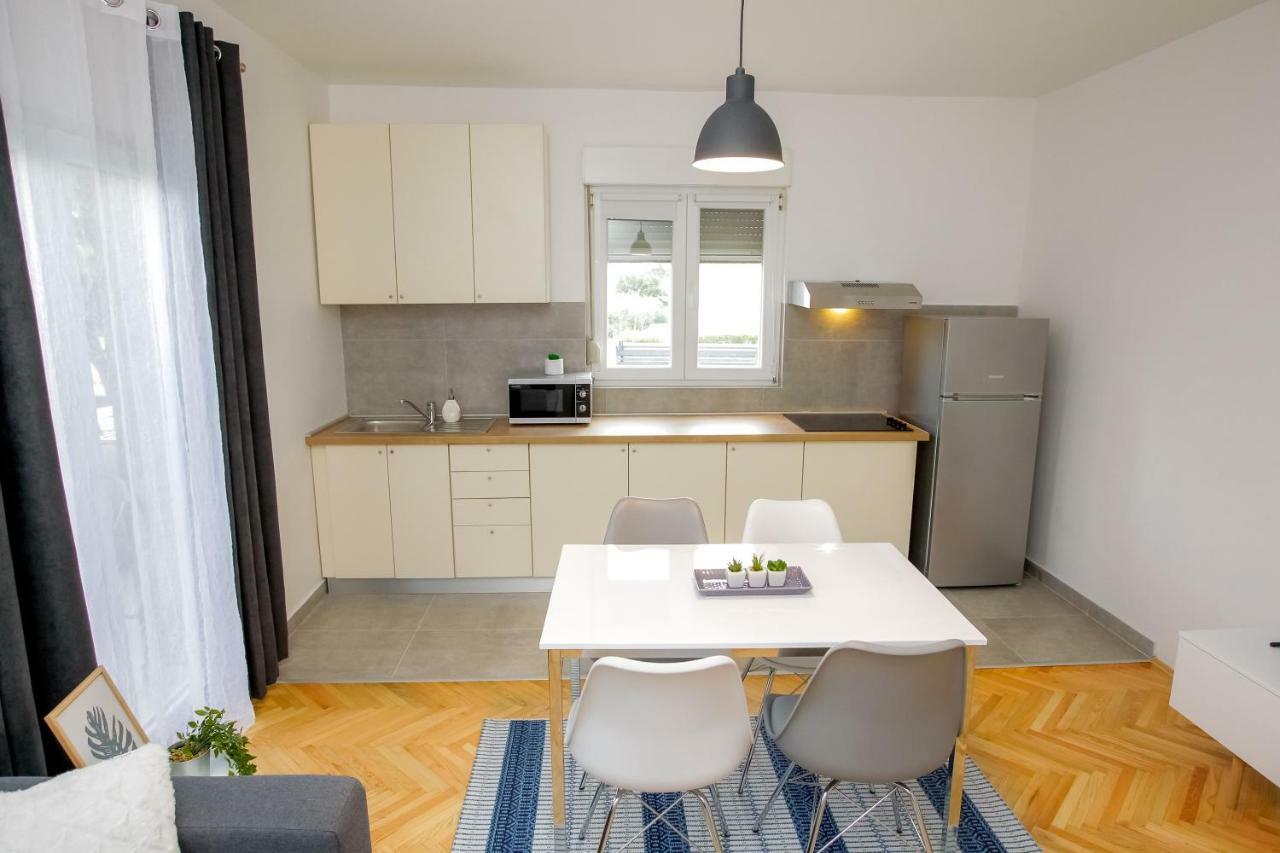 Apartment Lolly